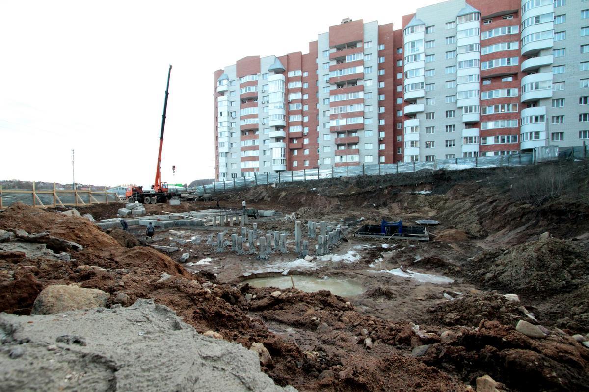 В тесноте и в обиде: жители Семичевки получат вместо стоянки жилой дом