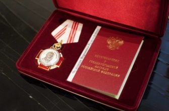 Смоленских медиков наградили орденами и медалями за вклад в борьбу с коронавирусом