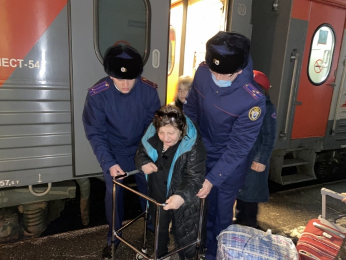Смоленск, железнодорожный вокзал, поезд, беженцы, СКР