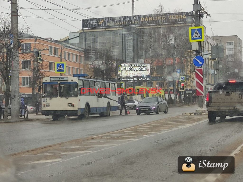 Троллейбус, общественный транспорт