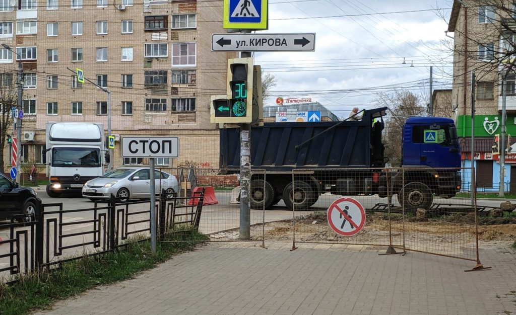 Реконструкция улицы Кирова превращается в бардак