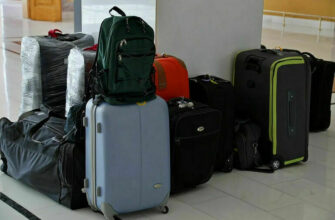 Эвакуация, беженцы, сумки, чемоданы