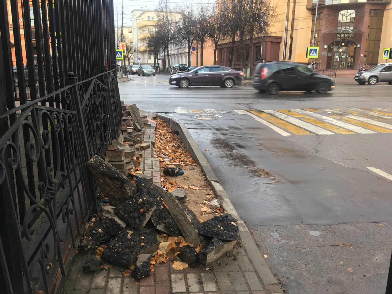 тротуар, улица Коммунистическая