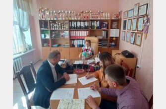 девочка с медалью