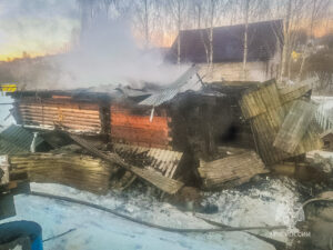 В деревне Магалинщина в Смоленске вспыхнул жилой дом