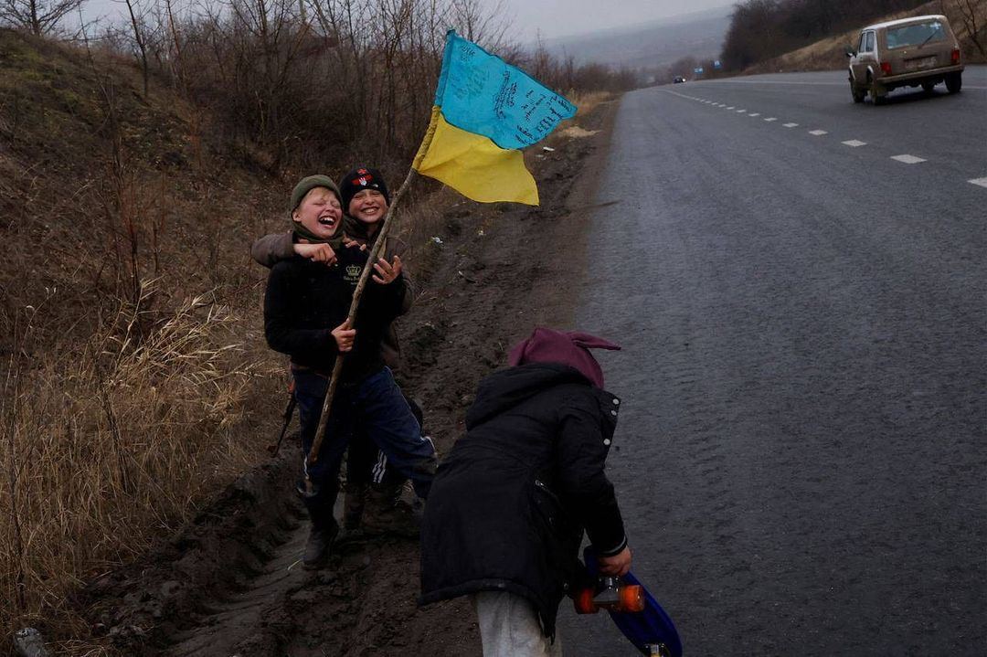 Украина, флаг, дети, СВО