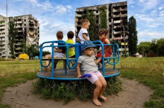 Украина, дети, руины, качели