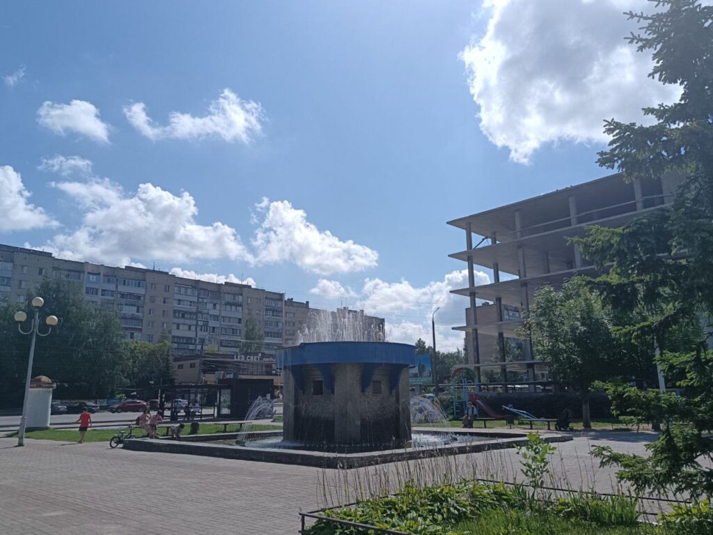В Смоленске не отключили фонтаны в день ВДВ