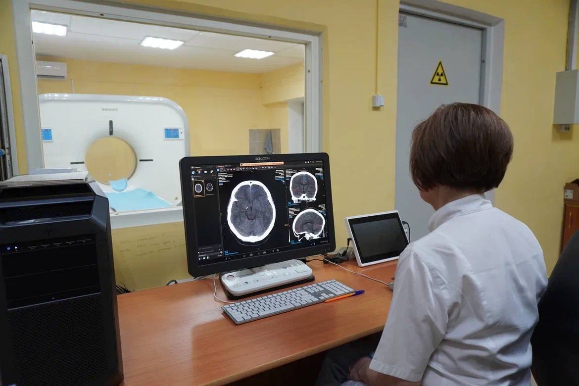 Более 350 молодых специалистов начнут работать в медицинских учреждениях Смоленской области